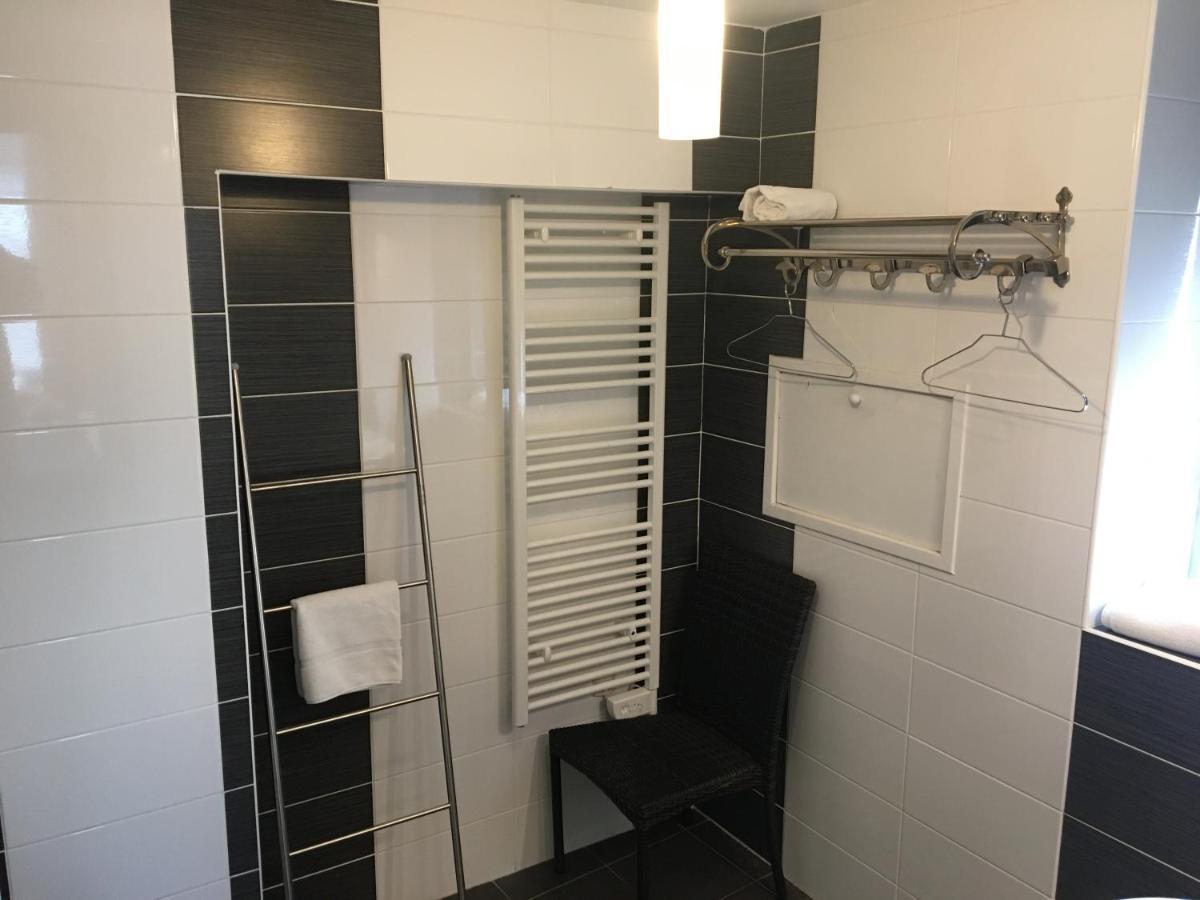 Un Hotel Sur Le Port La Rochelle  Kültér fotó